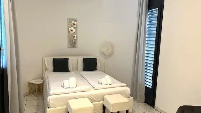 Helles Apartment mit großer überdachter Terrasse und Potenzial für zwei Einheiten – Foto 13 von 13