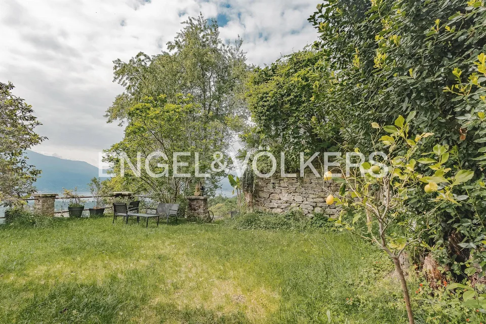 Epochenvilla im Park mit Seeblick (79) – Foto 9 von 14
