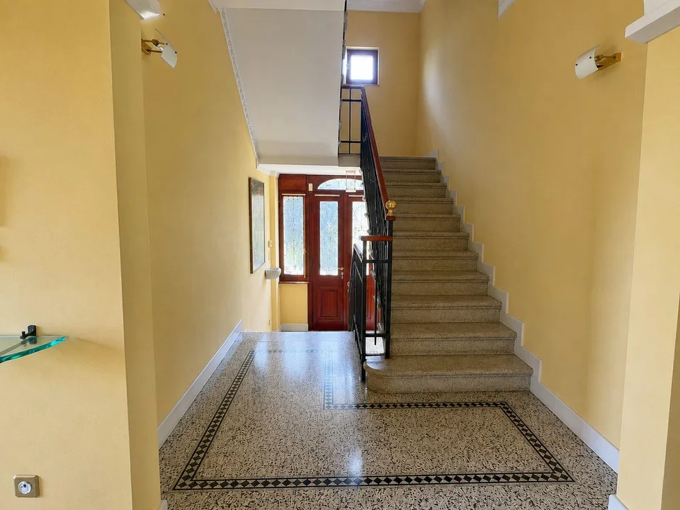 Prestigiosa Villa aus der Epoche in ruhiger und sonniger Wohngegend – Foto 12 von 23