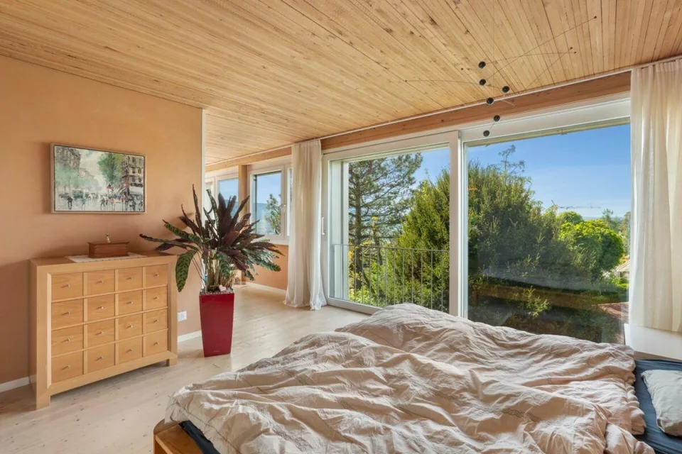 Nachhaltige Villa an bester Aussichtslage – Foto 9 von 18