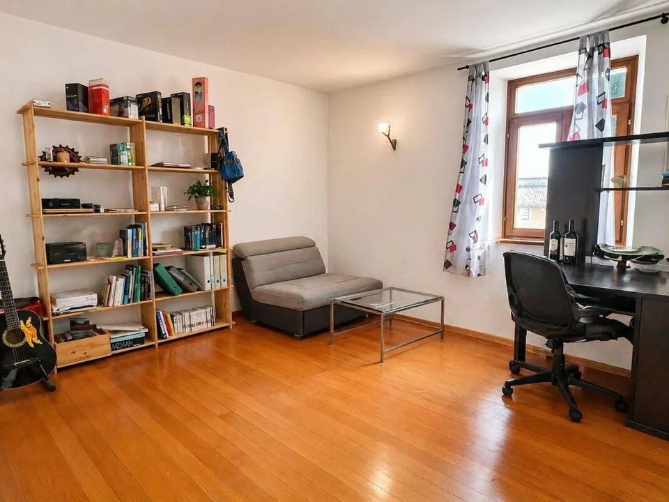 Immeuble résidentiel et commercial avec grand potentiel de développement – photo 11 sur 18