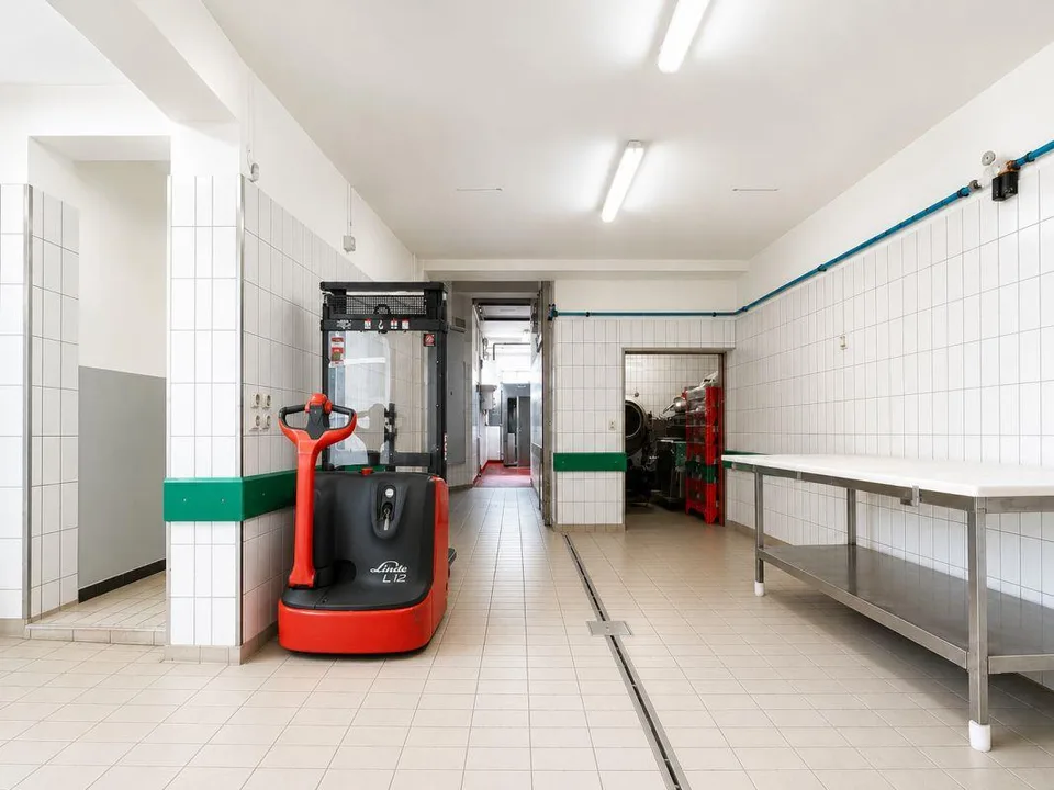 Immeuble résidentiel et commercial avec grand potentiel de développement – photo 17 sur 18