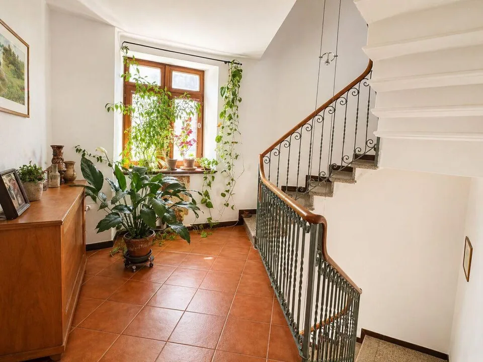 Immeuble résidentiel et commercial avec grand potentiel de développement – photo 13 sur 18