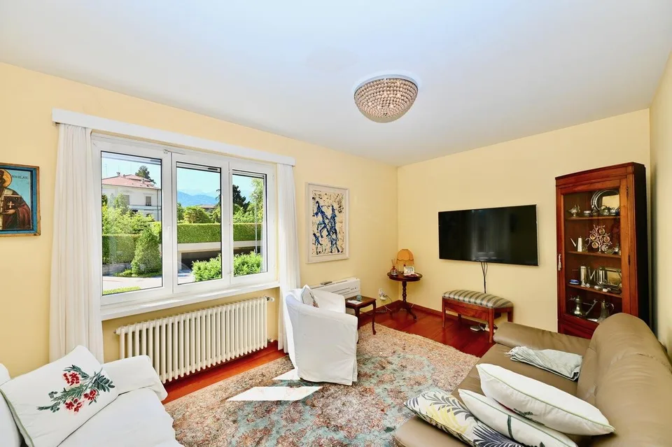 Casa con 2 Appartamenti e Giardino vicino a TASIS e Lugano – Foto 17 von 19