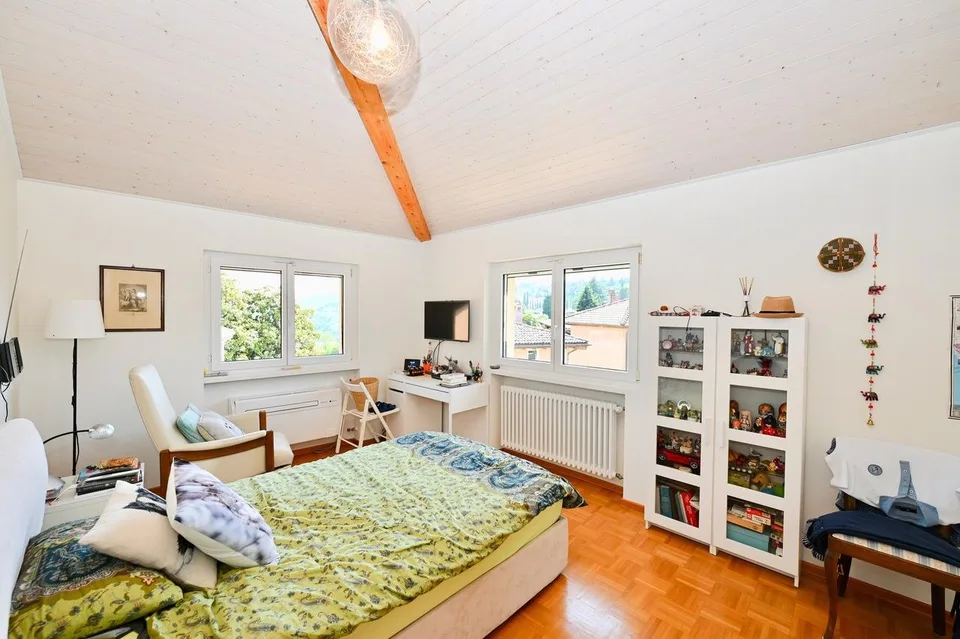 Casa con 2 Appartamenti e Giardino vicino a TASIS e Lugano – Foto 13 von 19