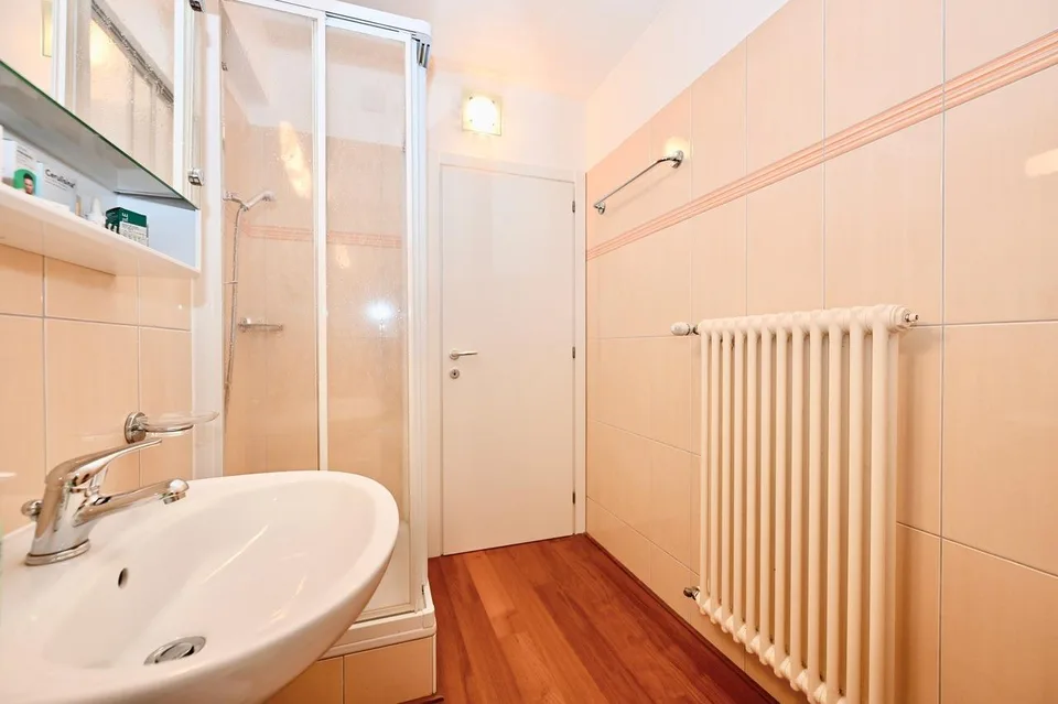Casa con 2 Appartamenti e Giardino vicino a TASIS e Lugano – Foto 19 von 19