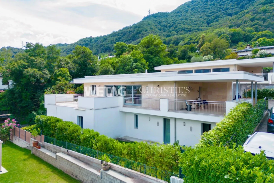 Lugano-Gravesano: Moderne Villa mit grosser Terrasse & Sauna zu ver...