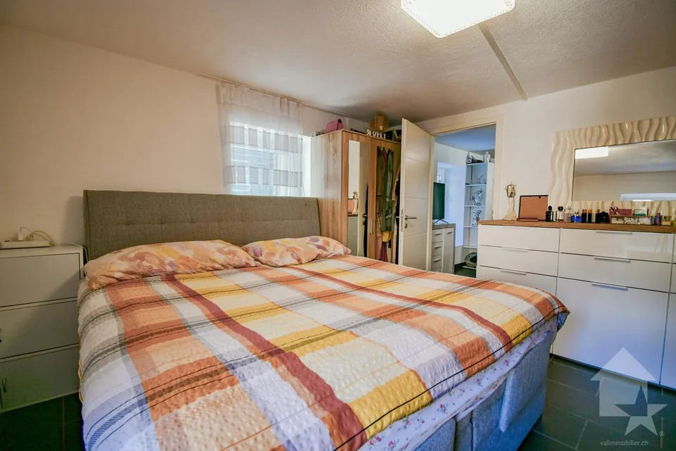 Grande casa familiare con appartamento annesso a Dorénaz – foto 8 di 23