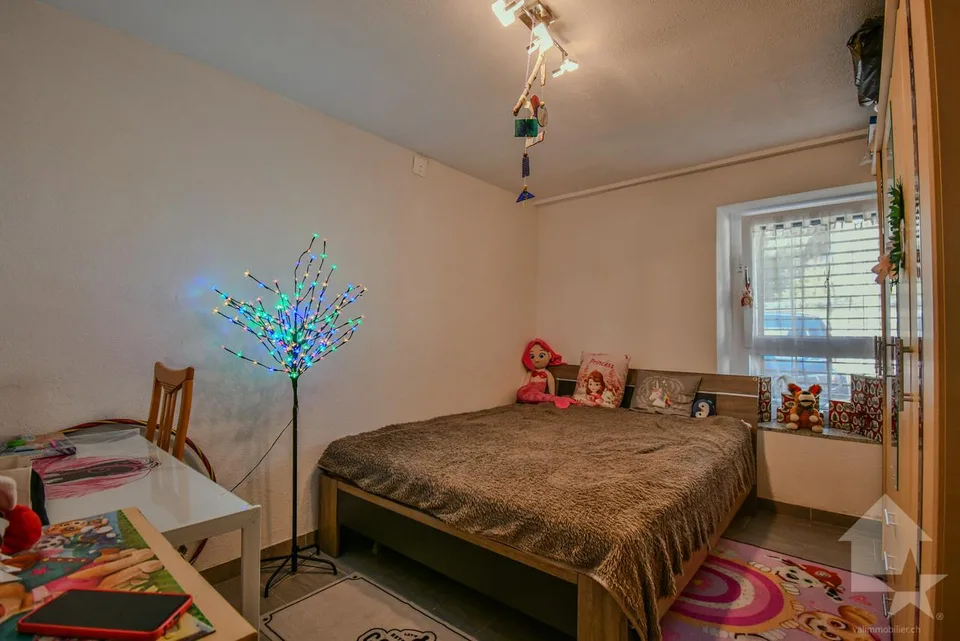 Grande casa familiare con appartamento annesso a Dorénaz – foto 18 di 23