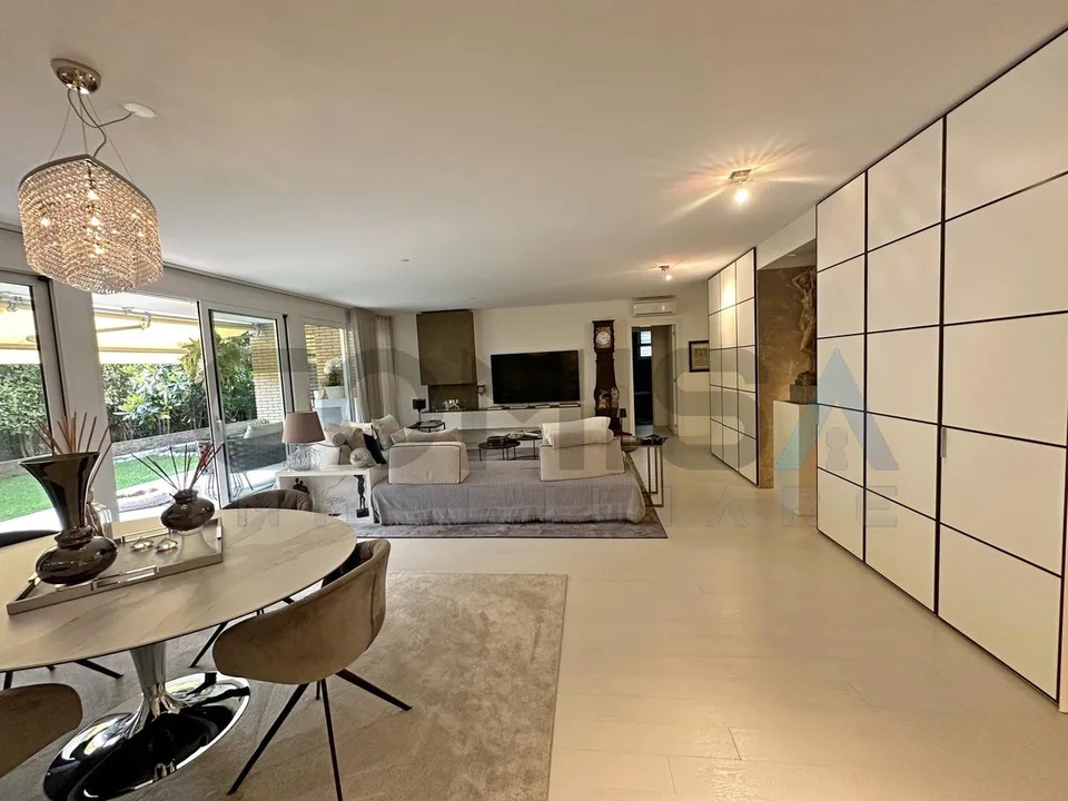 Viganello-Lugano Elegante appartamento 5.5 locali con giardino privato