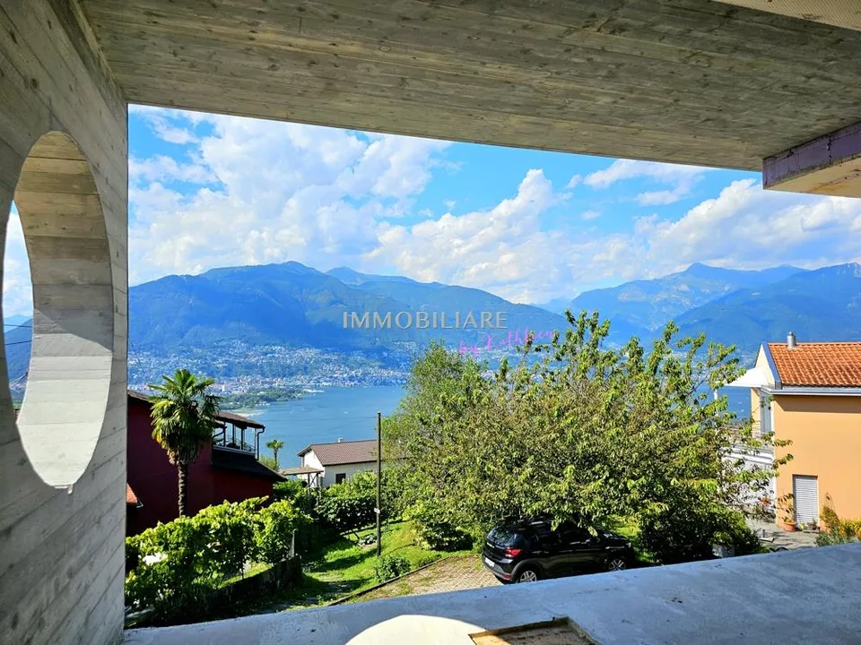 Villetta mit Pool im Edelrohbau, Seeblick – Preis inkl. individ. Fe...