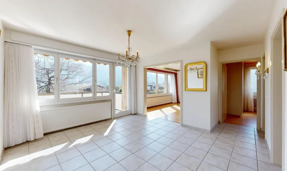 Affascinante casa indipendente di 5,5 locali con molto potenziale