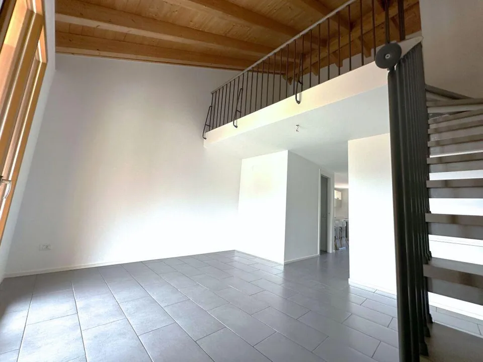 Caratteristico appartamento duplex di 3.5 locali, ultimo piano