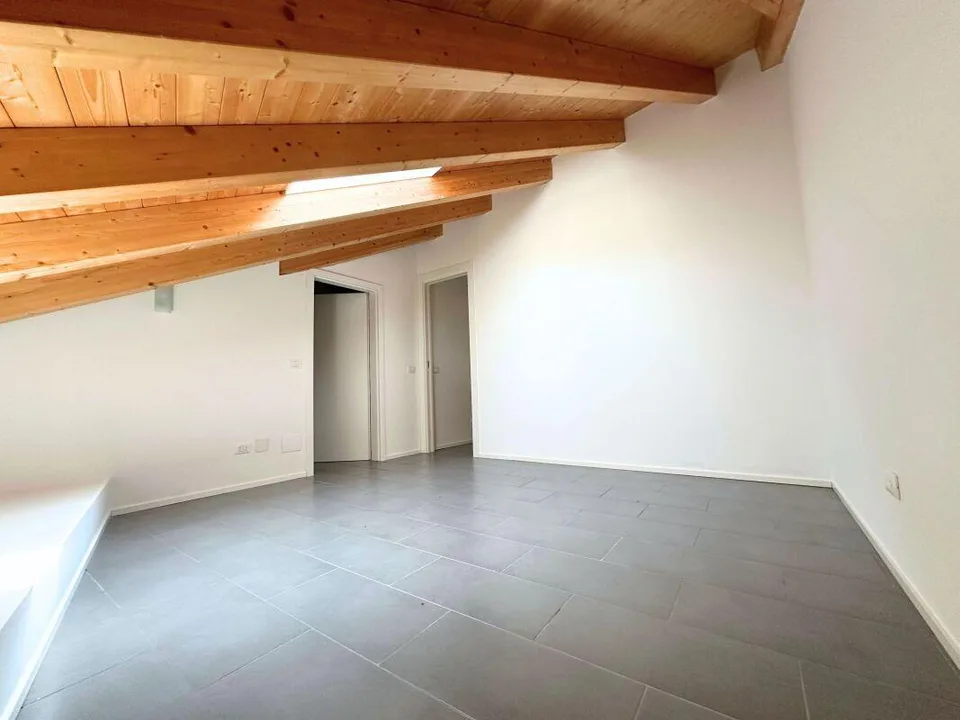 Charakteristische 3.5-Zimmer-Duplexwohnung im letzten Stock – Foto 13 von 20
