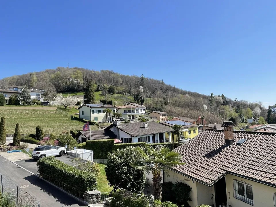 APPARTAMENTO 4.5 LOCALI CON VISTA APERTA