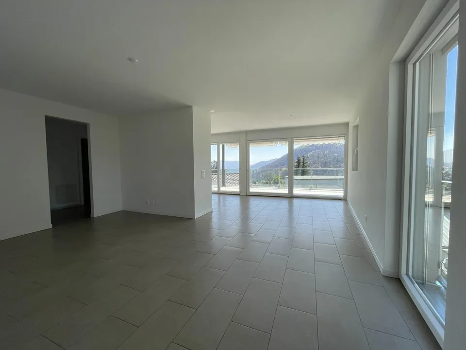 Wohnung 4.5 Zimmer mit offener Aussicht