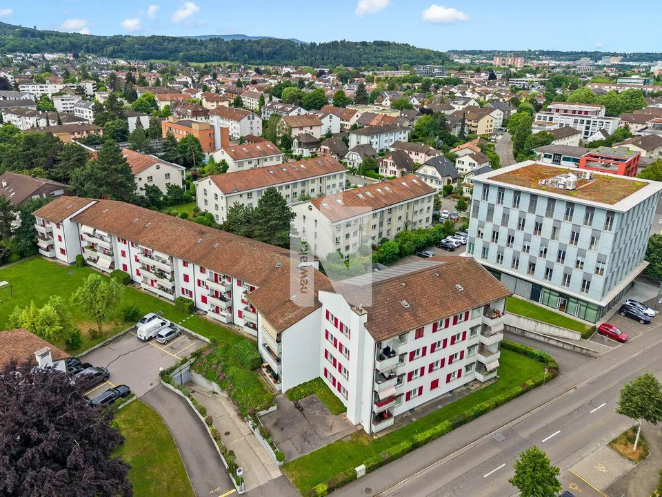 Grosszügig und lichtdurchflutet: 4.5-Zimmer-Wohnung mit Sauna, Balk...