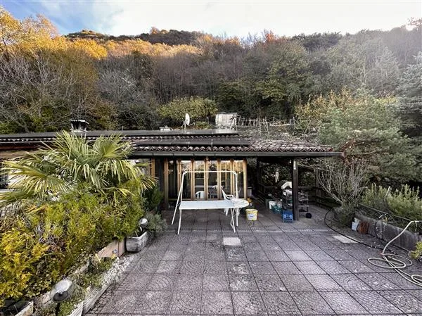 Carabbia: Casa unifamiliare 7.5 locali – foto 7 di 12