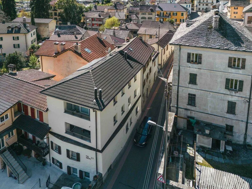 ZU VERKAUFEN IN VERSCIO - EINFAMILIENHAUS IN DER ALTSTADT