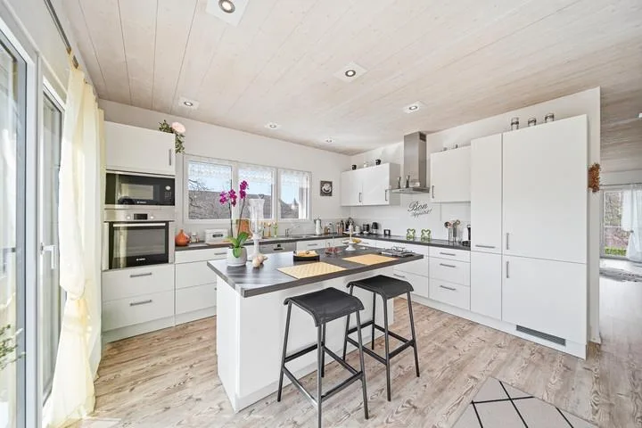 HAUSGEFÜHL PUR - BUNGALOW MIT GROSSEM GARTEN