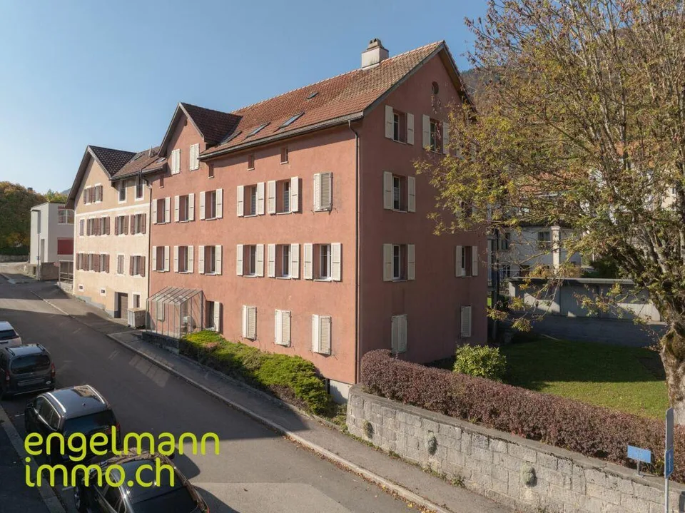 Spacieux appartement en duplex de 8.5 pièces / Grosse 8.5-Zimmer Duplexwohnung