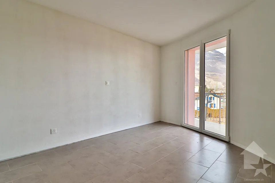 Appartement de 4 pièces à proximité des commodités et de la gare