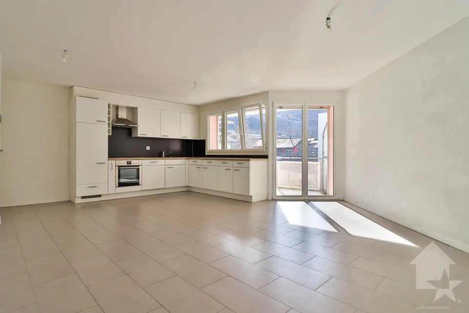 Appartement de 4 pièces à proximité des commodités et de la gare