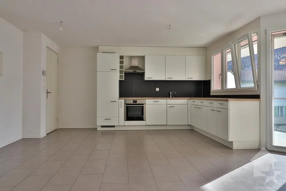Appartement de 4 pièces à proximité des commodités et de la gare
