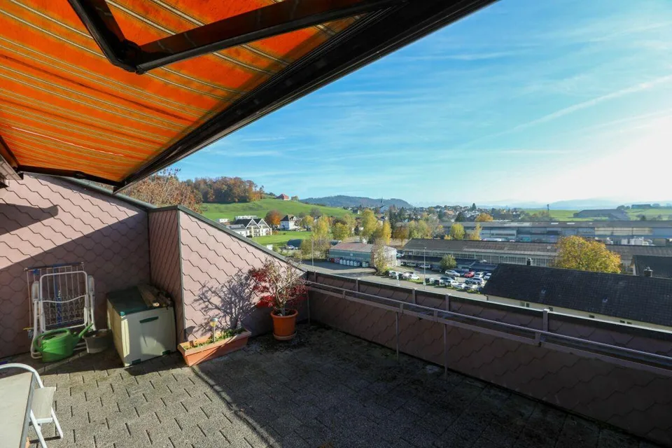 Grosszügige Dachwohnung für Sie und ihre Familie – Foto 6 von 7