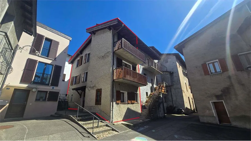 Nucleo di Vezia: casa 3 livelli rinnovata con charme ticinese