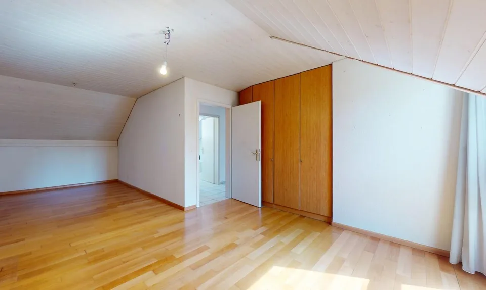 Casa unifamiliare con giardino idilliaco e garage separato – foto 9 di 18