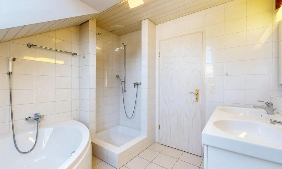 Casa unifamiliare con giardino idilliaco e garage separato – foto 10 di 18