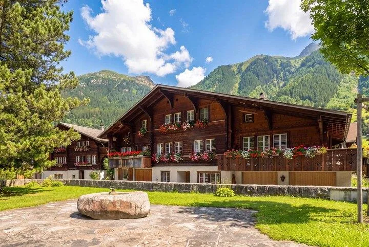 FERIENCHALET IN DEN BERNER ALPEN