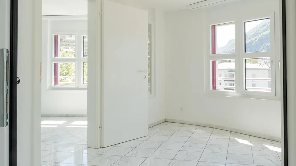 Grosszügige 4.5-Zimmerwohnung mit Studio an idealer Lage in Visp – Foto 9 von 30