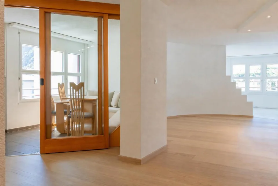 Grosszügige 4.5-Zimmerwohnung mit Studio an idealer Lage in Visp