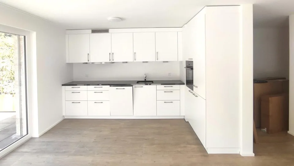 Appartamento moderno di 2,5 locali in attico con terrazza spaziosa a Waldenburg