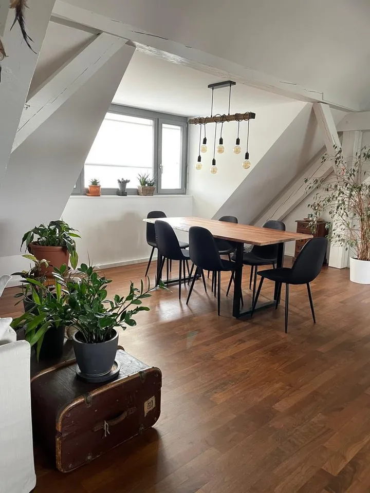 Bel appartement mansardé à louer à Liebefeld