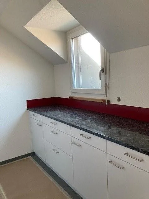 Grosszügige 2.5 Zimmer-Dachwohnung in Oppligen