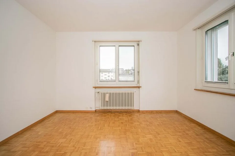 Grosszügige 4,5 Zimmer Wohnung mit Balkon und Nähe zum Bodensee