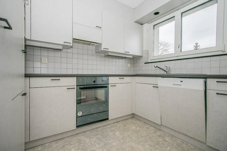 Grosszügige 4,5 Zimmer Wohnung mit Balkon und Nähe zum Bodensee