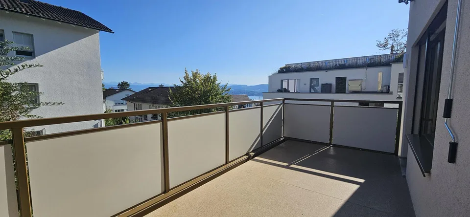 Balcony Lake View - 3.5 Zimmerwohnung an Toplage in Zürich