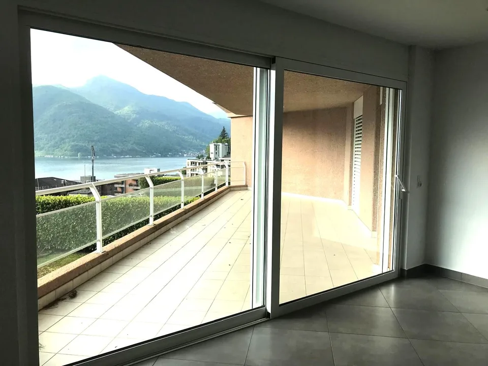Dachgeschoss 3.5 Zimmer mit herrlicher Terrasse und Seeblick