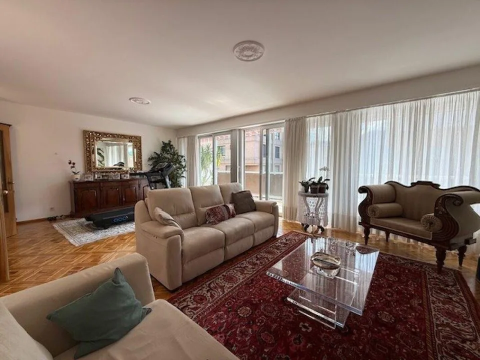 Wohnung 5.5 Zimmer mit großer Terrasse - noble Gegend in Lugano