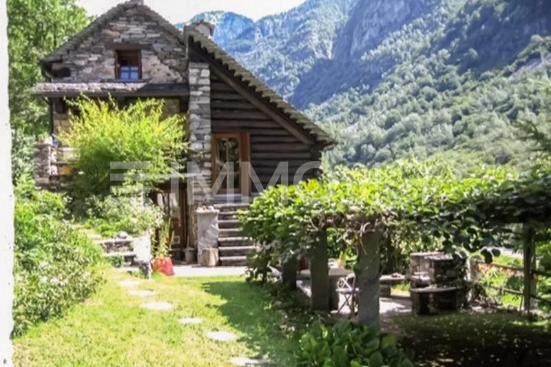 3 bellissimi rustici riattati - reddito garantito