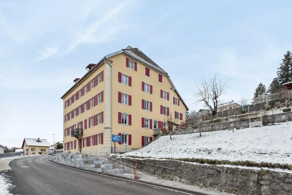 Appartamento spazioso di 2,5 locali a 15 min da Locle