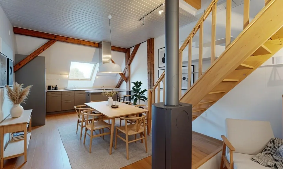 2,5-ZIMMER-DUPLEX MIT GETEILTEN GARTEN IN LÄNDLICHER UMGEBUNG
