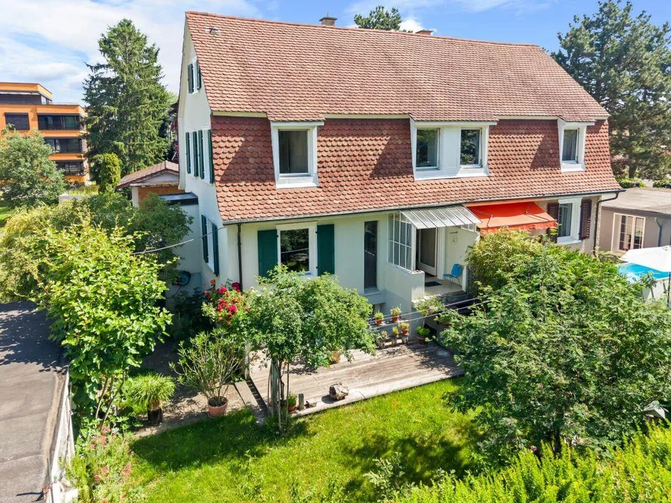 Gepflegtes 5 Zi-DEFH mit Garten und Werkstatt an familienfreundlich...