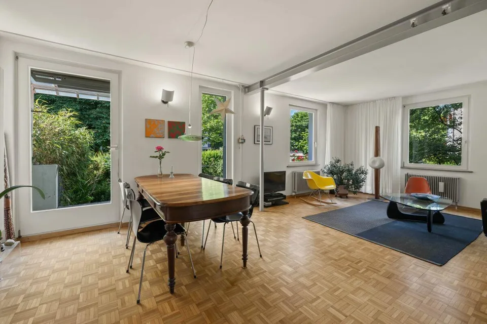 Casa unifamiliare di 5 locali ben curata con giardino e laboratorio in una posizione familiare