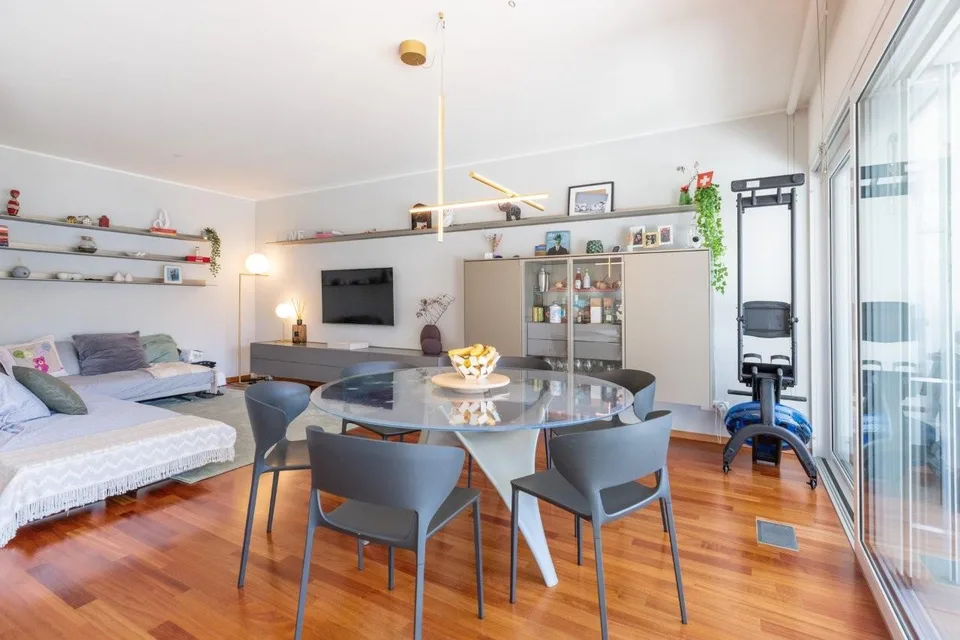 Atticapartment mit 4.5 Zimmern und freier Sicht in Lugano-Besso