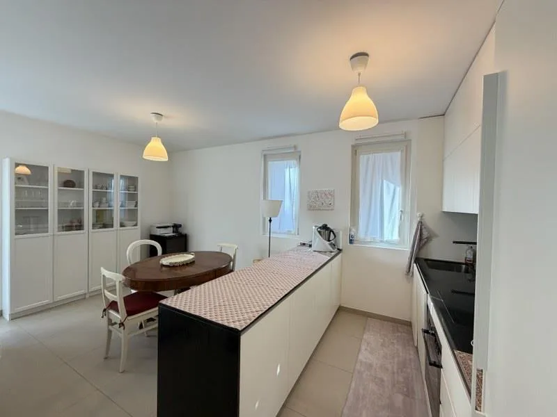 ELEGANTE APPARTAMENTO DI 2.5 LOCALI NEL CUORE DI LUGANO